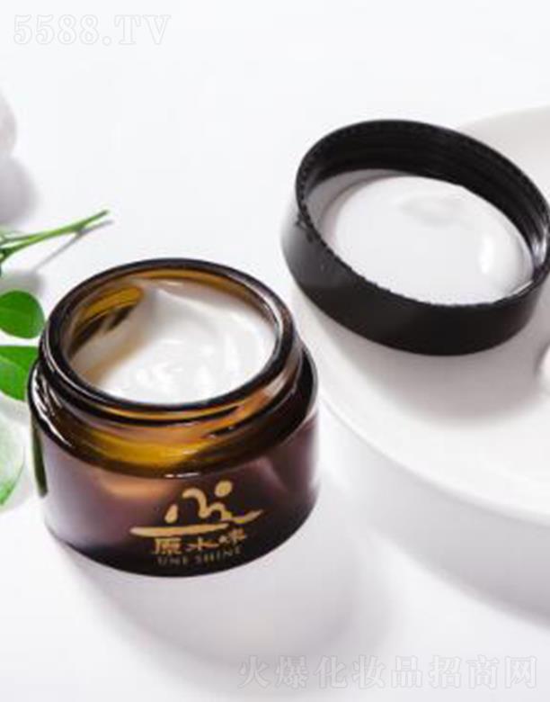 �Q�����I(y��)(����)���޹�˾��ԭˮζ���w�������A����غ����B(y��ng)�aˮ���w��ˬ���āƽ��ˮ��30ml