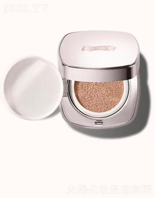 ��Ԋ(sh��)�m�죨�Ϻ������Q(m��o)���޹�˾�����{(l��n)֮�i�̹⟨׃��|�۵�Һ12̖(h��o)��Ȼɫ�ʬF(xi��n)�־þ��y��