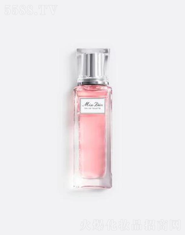 ��������̄գ��Ϻ������޹�˾���ϊWС���S�е���� ��m����·��p��ı����rȹ�r�и���˹õ��ҷ�