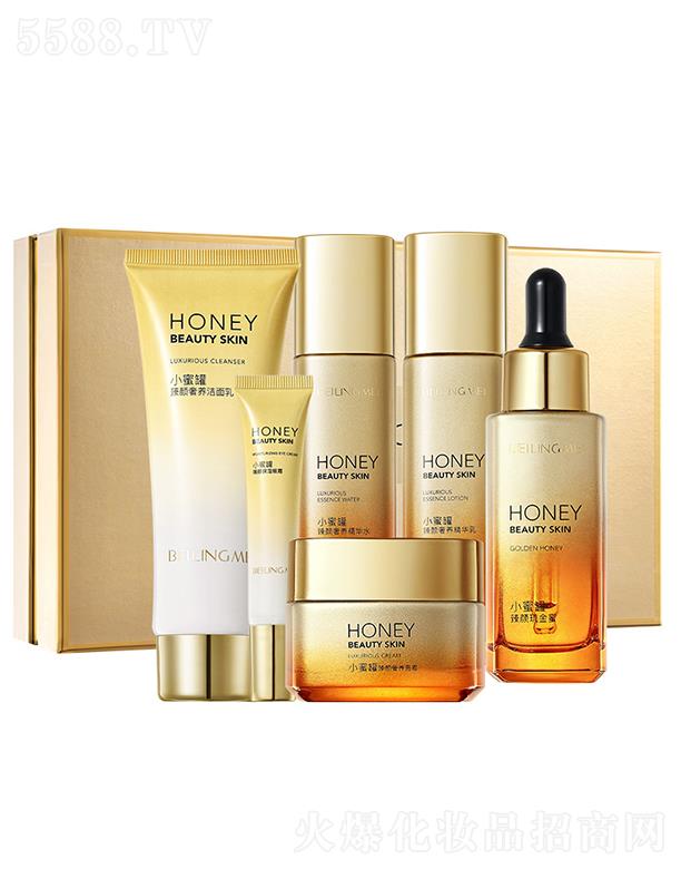 �V���КW�廯�yƷ���޹�˾��ؐ����С�۹�������B(y��ng)�׺� �̝�(r��n)��ˬ�����׺п������o(h��)�wƷ�沿���b