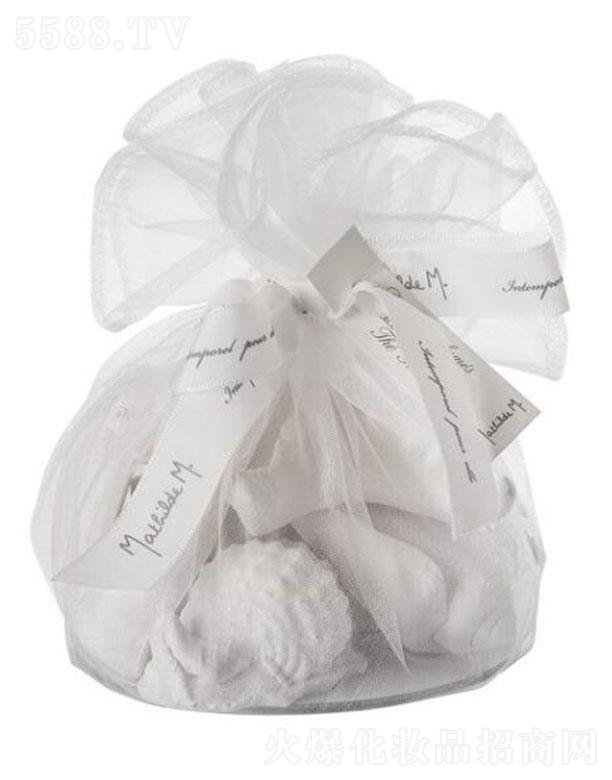 ������(�Ϻ�)Ʒ�ƹ����ɷ����޹�˾���Ϻ������� ��?sh��)۠���ؐ�����ʯ�?����̖8��(g��)�b