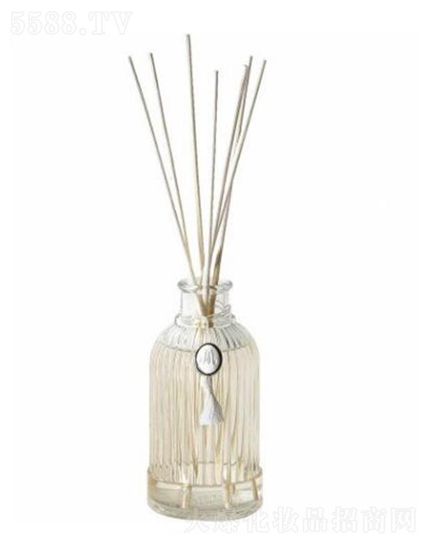 ������(�Ϻ�)Ʒ�ƹ����ɷ����޹�˾���Ϻ������� ��?sh��)۠��­h(hu��n)����Փ]�l(f��)Һ200ml �C ��˹��Ů������