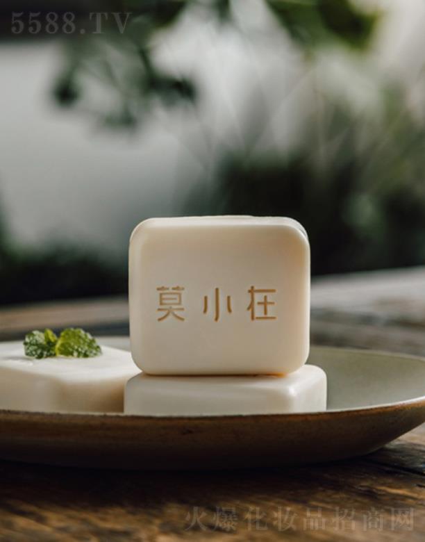 �G����Ī�ϻ��yƷ���޹�˾��ĪС�ڱ��ɿ�����