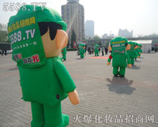 ��ͨ��ģ���µ�Ȼ�ľGɫ�@¶���ഺ�Ĳ������C