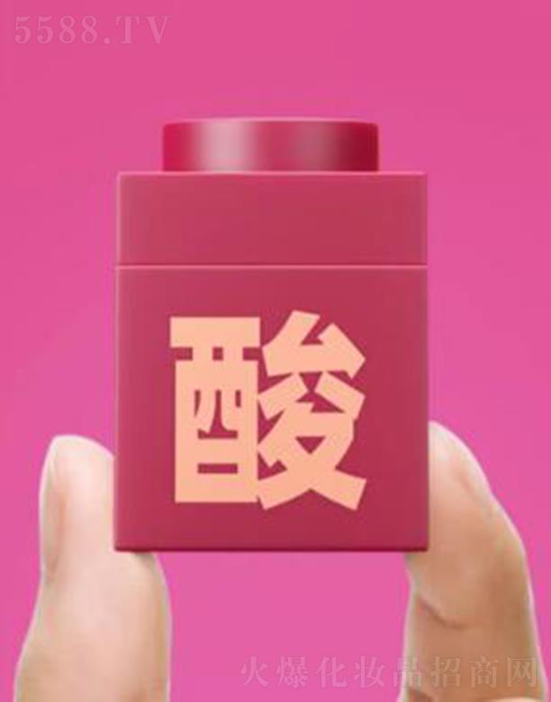 C��ˮ���៨�w�{(di��o)�����A��Ĥ