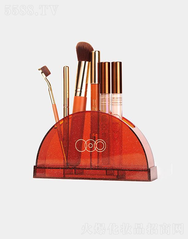 ŶҰ�ռ{�P��