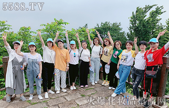 走近革命時代,感受英雄情懷 走近革命時代,感受英雄情懷