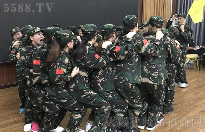 堅毅紅旗渠，鑄力火爆魂