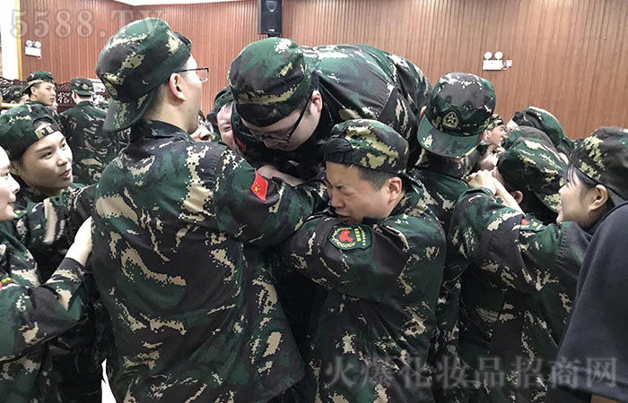 堅毅紅旗渠，鑄力火爆魂