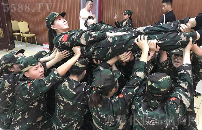 人生悠悠，道阻且長