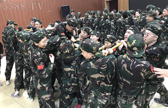 一榮俱榮、一損俱損；一個(gè)團(tuán)隊(duì)的榮譽(yù)是需要每一個(gè)人都用心負(fù)責(zé)參與完成的！