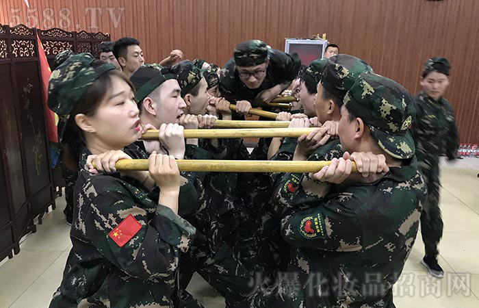 一榮俱榮、一損俱損；一個(gè)團(tuán)隊(duì)的榮譽(yù)是需要每一個(gè)人都用心負(fù)責(zé)參與完成的！