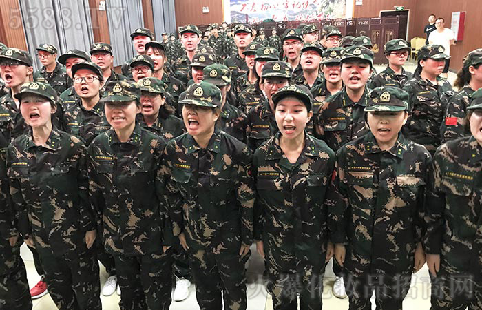 團結(jié)協(xié)作,突破自我! 團結(jié)協(xié)作,突破自我!