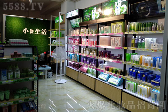 小資生活連鎖店加盟,自由創(chuàng)業(yè)穩(wěn)賺人生財(cái)富 小資生活連鎖店加盟,自由創(chuàng)業(yè)穩(wěn)賺人生財(cái)富