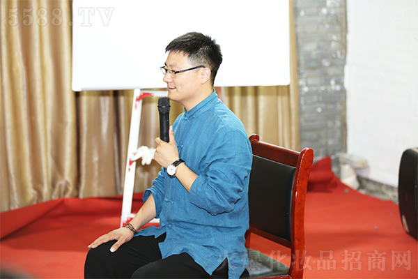 ���cɽˮ���������c��Ȼ��һ