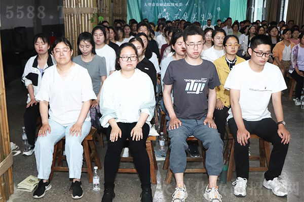 �㲽�Ͼ�ɽ����������Ļ������ܾ���������