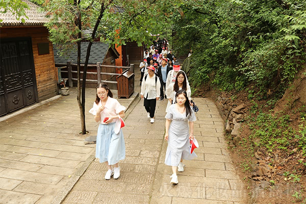 һ���ܶ�������ܴ����L������