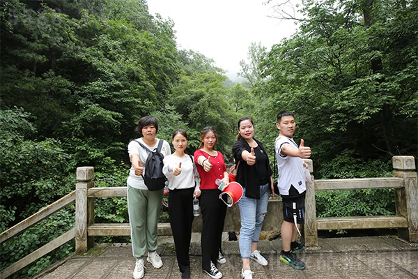 �����Ͼ�ɽ���W�������½�(j��ng)��