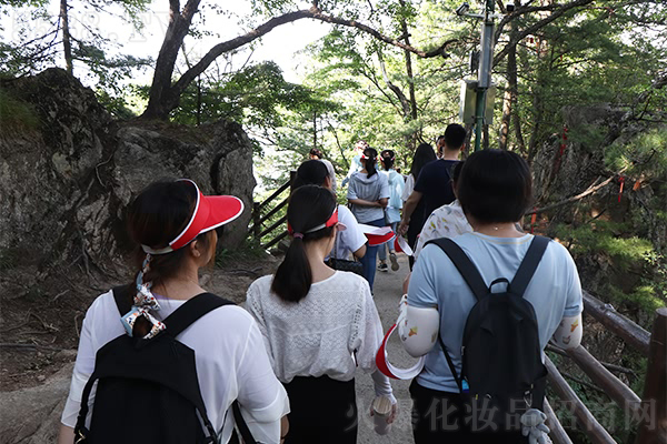 ����ѹ�(ji��)�����Ͼ�ɽ