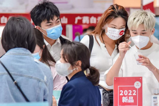 �V���������ڶ���