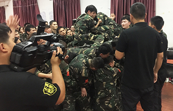 ��������o·���҂�Ը����������