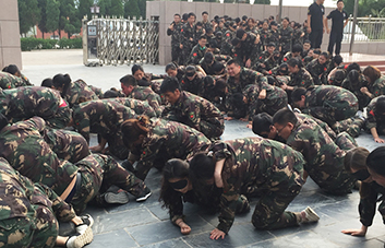 ���ڮ�(d��ng)������ϧ��(d��ng)�£����ڮ�(d��ng)��