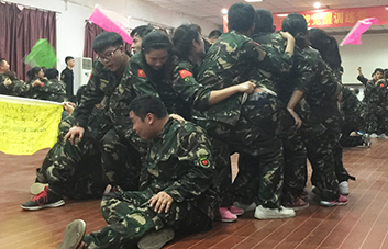 ��Խ��������Խ���ң��Գ֕�����ϣ�����F�Y(ji��)������������