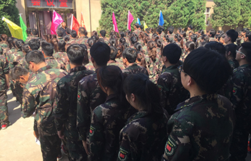 ������������(zh��n)�ԡ���������I(l��ng)��(d��o)������չʾ��