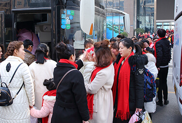 ��10�������𱬼����������(du��)��܇(ch��)���@����һ������