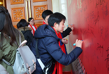 �t̺������10������ĸ�����������y����˲�g��