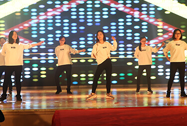 ��һ�ӵĻ𱬷����ഺ���衶cilicili������һ��high